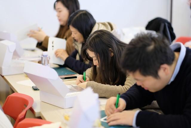 寶航人(ren)力(li)：直播帶崗新(xin)形勢(shi)，提升求職者的(de)就業新(xin)體(ti)驗(yàn)